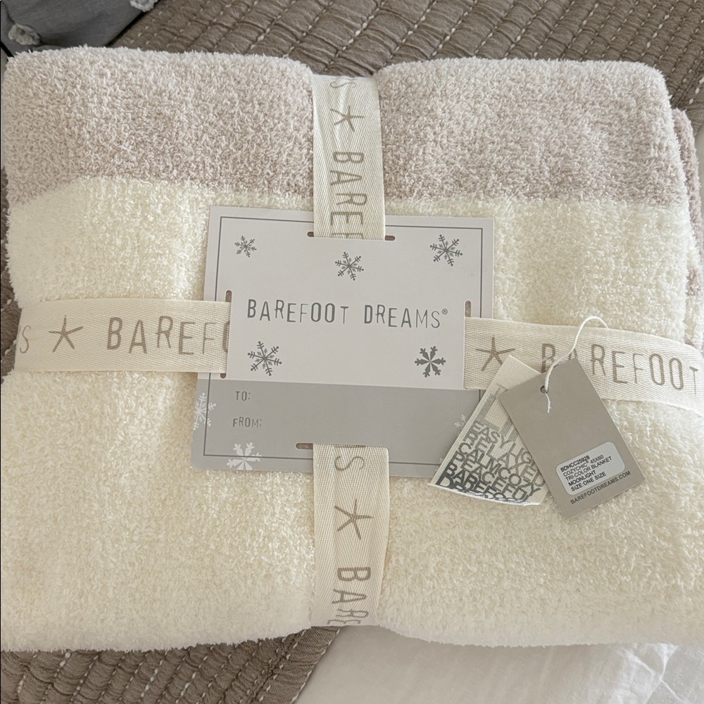 Barefoot Dreams CozyChic 45" x 60" Tri-Color Blanket in Moonlight